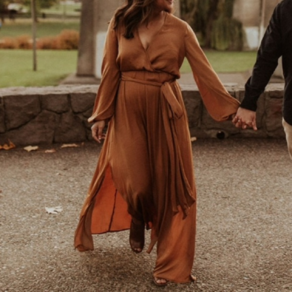 Flowy A-line Long-sleeve Maxi Dress with Side Slit Perfect for Photos!